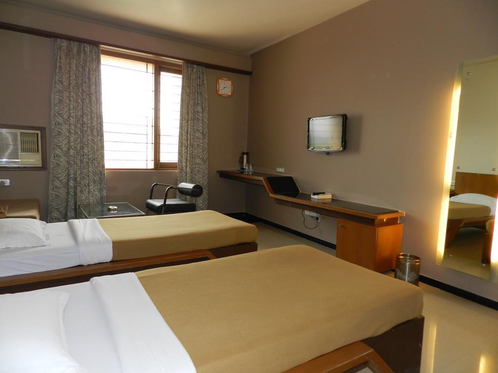 Hotel Rock Regency Toranagallu 객실 사진