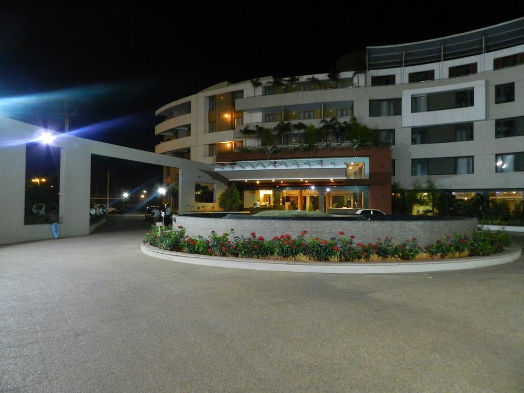 Hotel Rock Regency Toranagallu 외부 사진